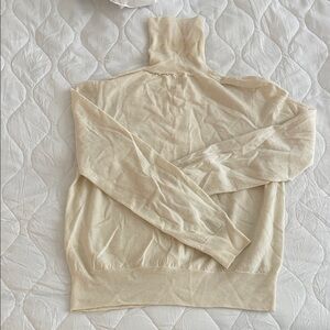 Cream Turtleneck cashmere